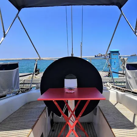 Holiday home Boat & Sleep Ehoa Formula