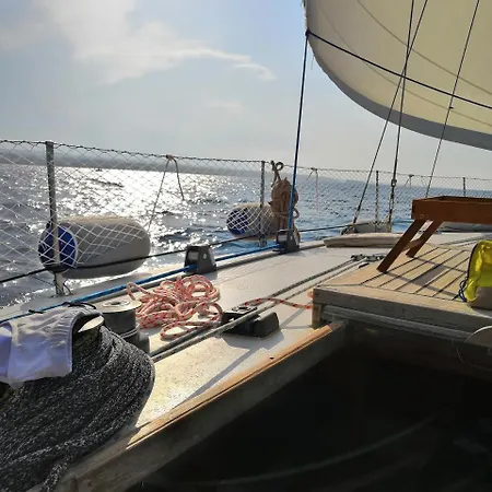 Holiday home Boat & Sleep Ehoa Formula *